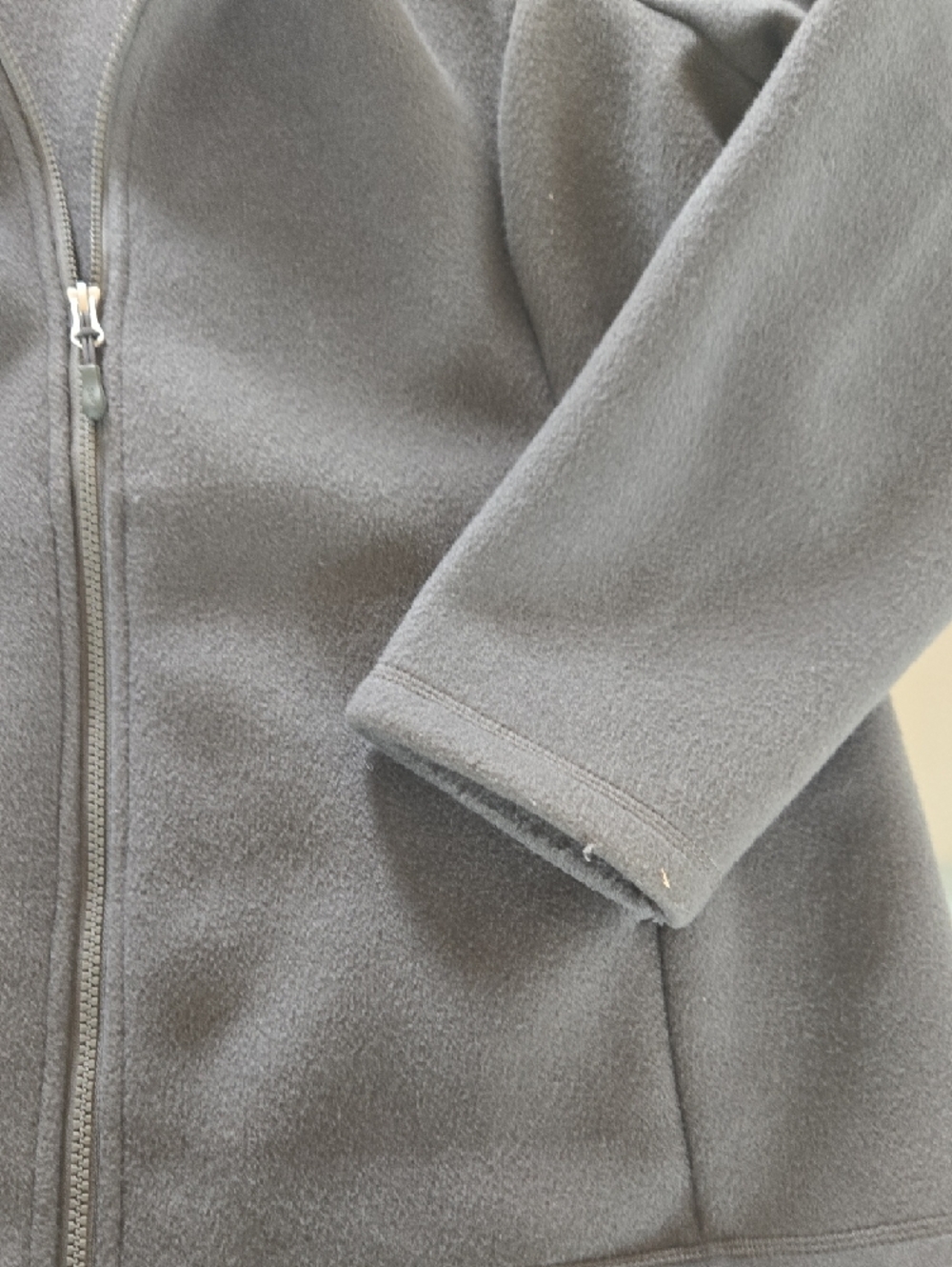32 Degrees Gray Lightweight Fleece Jacket - Picture 2 of 12